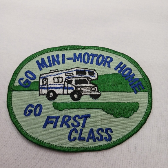 Vintage Go Mini Motor Home Jacket Patch Travel RV Camping - Picture 1 of 2
